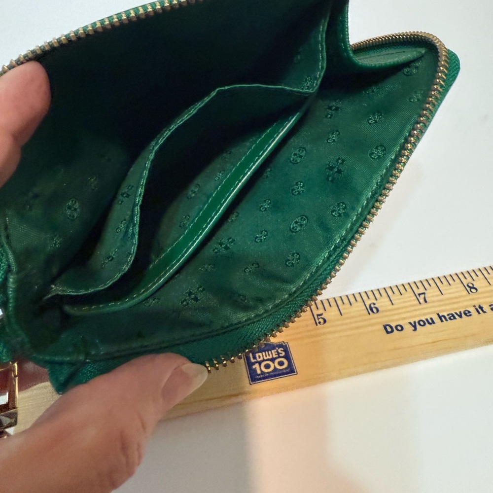 Tory Burch Emerald Green Pebbled Leather Wristlet - Picture 6 of 6